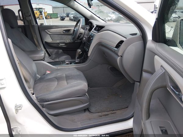 2015 CHEVROLET TRAVERSE 1LT — I5