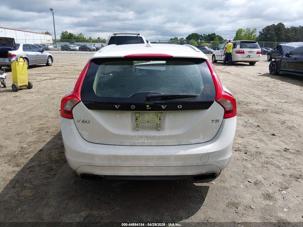 2016 VOLVO V60 T5 DRIVE-E PREMIER