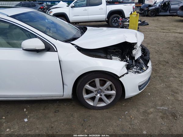 2016 VOLVO V60 T5 DRIVE-E PREMIER