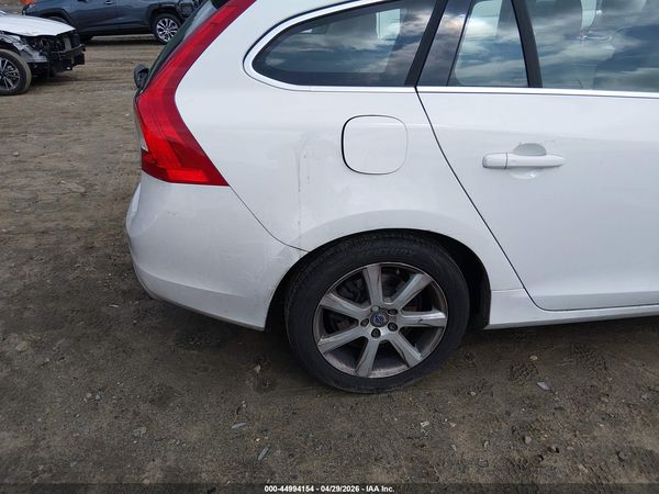 2016 VOLVO V60 T5 DRIVE-E PREMIER