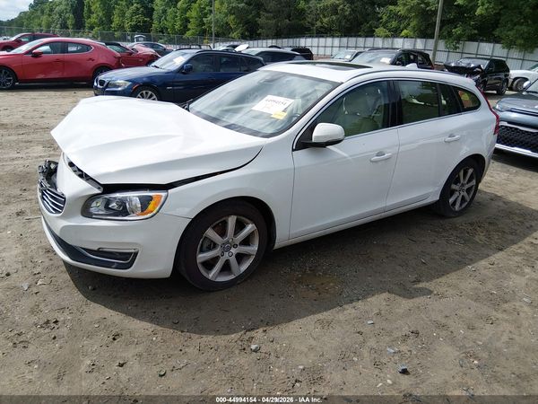 2016 VOLVO V60 T5 DRIVE-E PREMIER