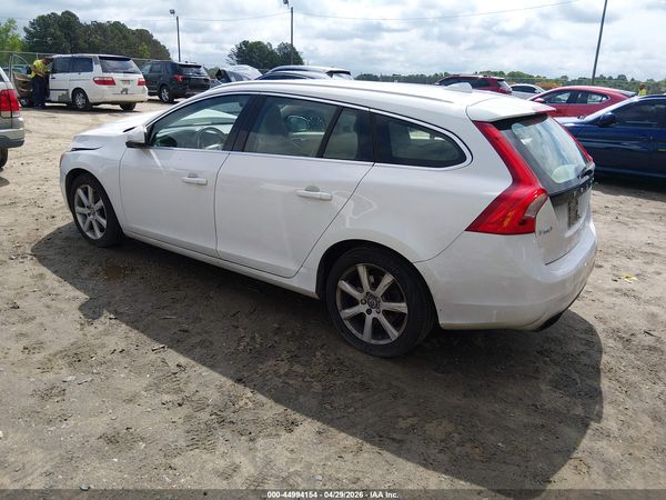 2016 VOLVO V60 T5 DRIVE-E PREMIER