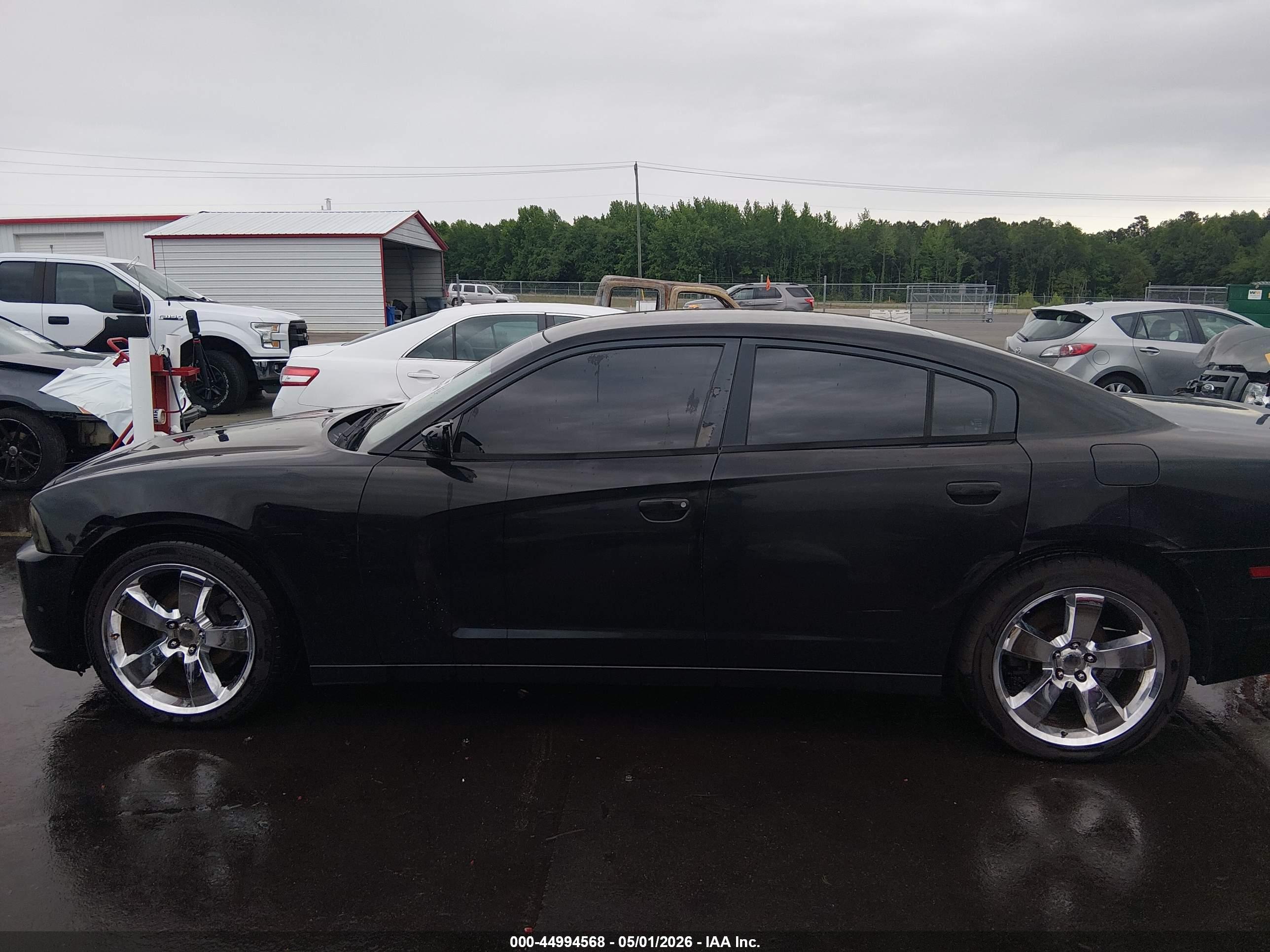 2012 DODGE CHARGER SE