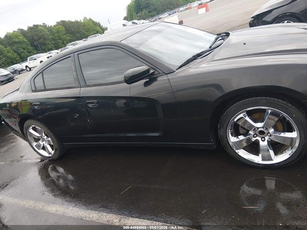 2012 DODGE CHARGER SE
