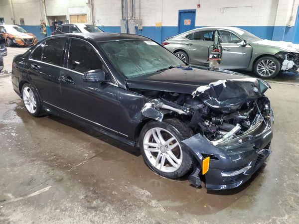 2012 MERCEDES-BENZ C