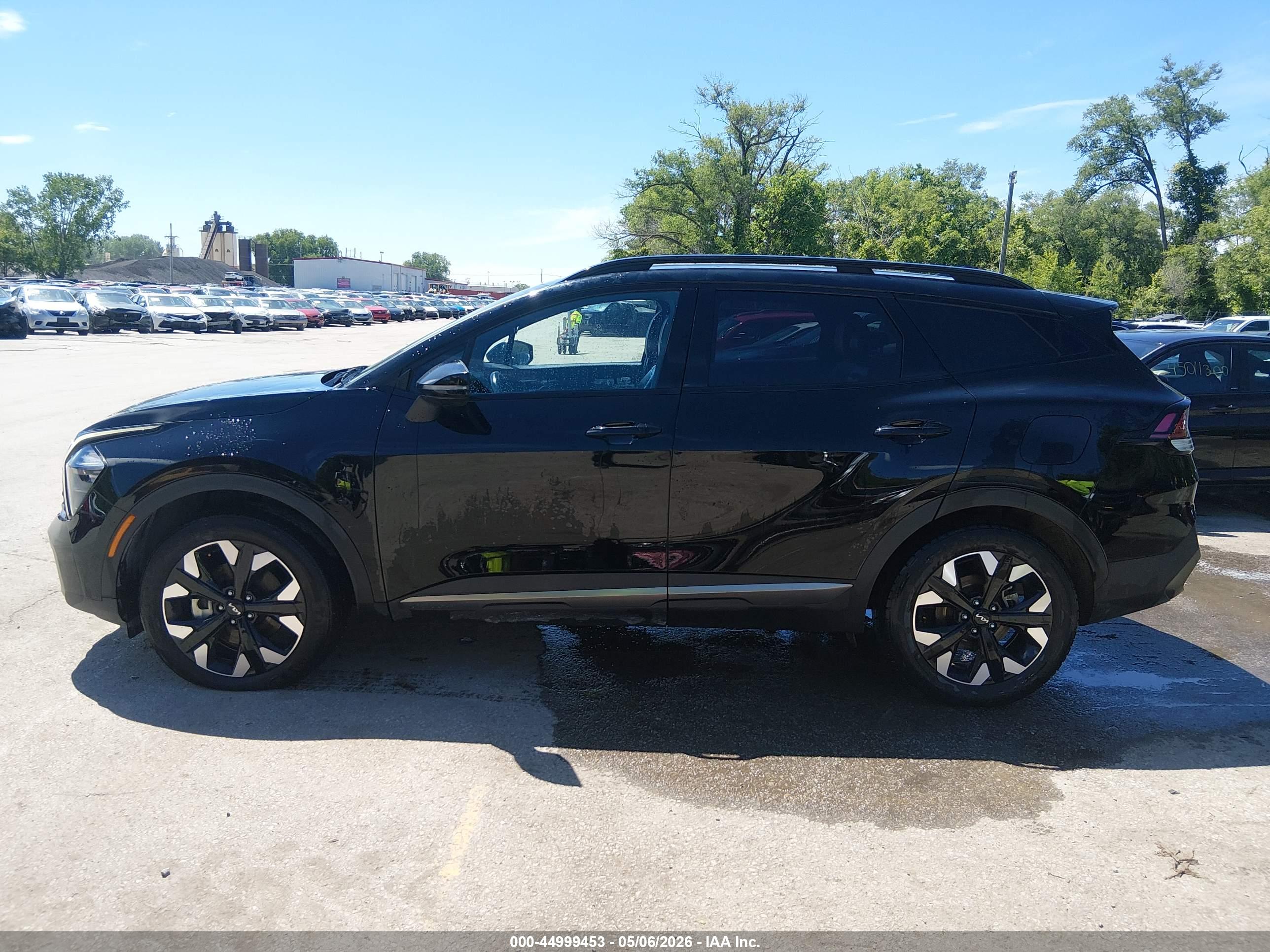 2023 KIA SPORTAGE X-LINE