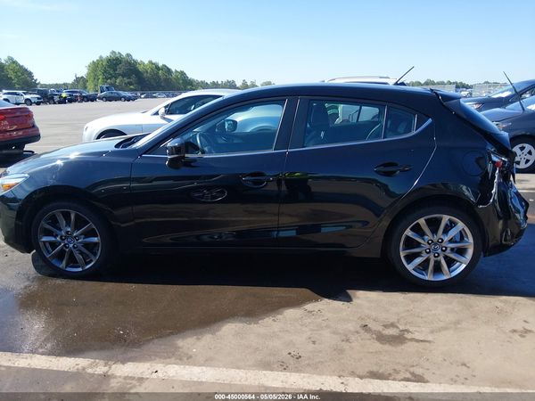 2018 MAZDA MAZDA3 TOURING
