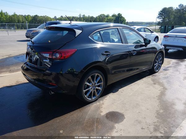2018 MAZDA MAZDA3 TOURING