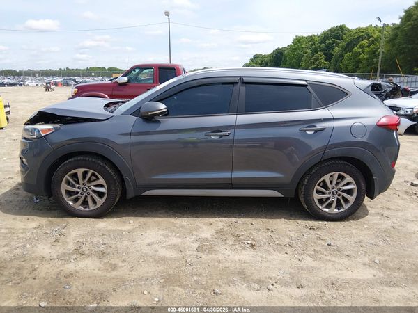 2017 HYUNDAI TUCSON SE PLUS