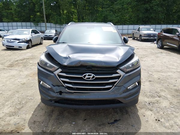 2017 HYUNDAI TUCSON SE PLUS