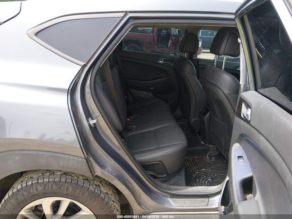2017 HYUNDAI TUCSON SE PLUS