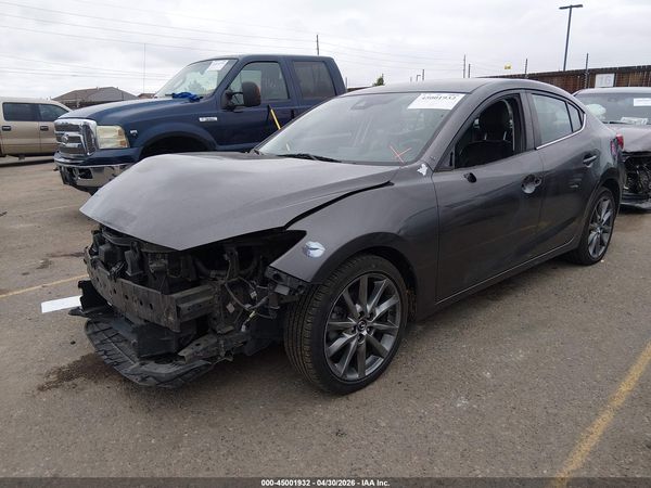 2018 MAZDA MAZDA3 TOURING