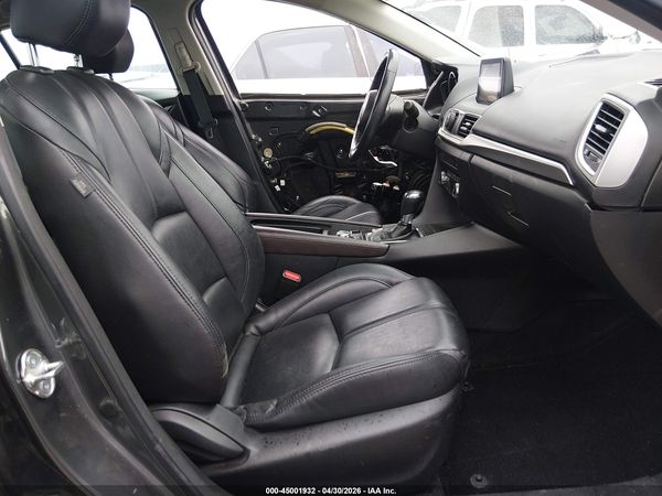 2018 MAZDA MAZDA3 TOURING