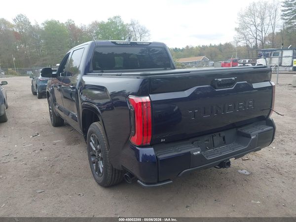 2025 TOYOTA TUNDRA PLATINUM