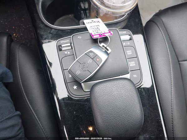 2022 MERCEDES-BENZ A 220 A220