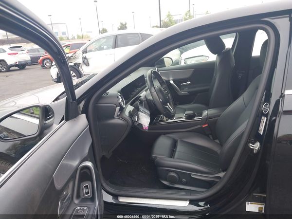 2022 MERCEDES-BENZ A 220 A220