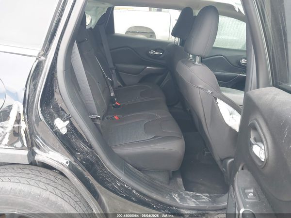 2019 JEEP CHEROKEE LATITUDE FWD