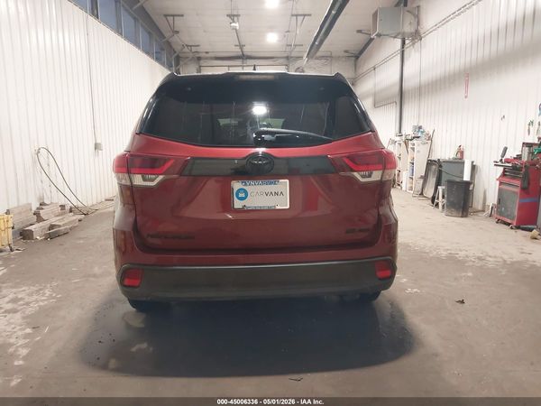 2019 TOYOTA HIGHLANDER SE
