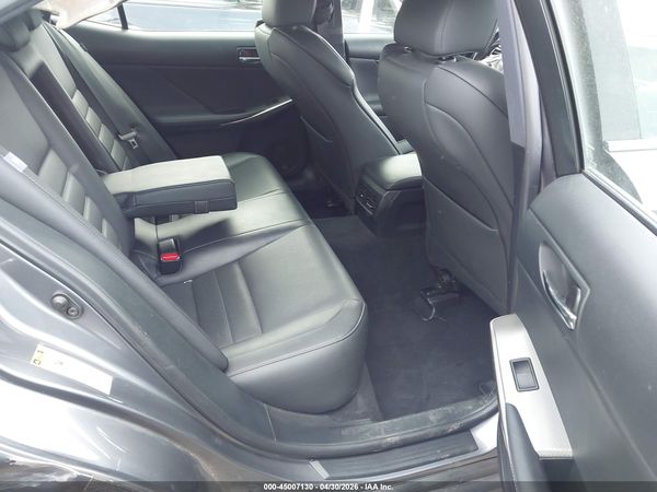 2016 LEXUS IS 200T
