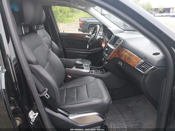 2015 MERCEDES-BENZ GL 550 4MATIC