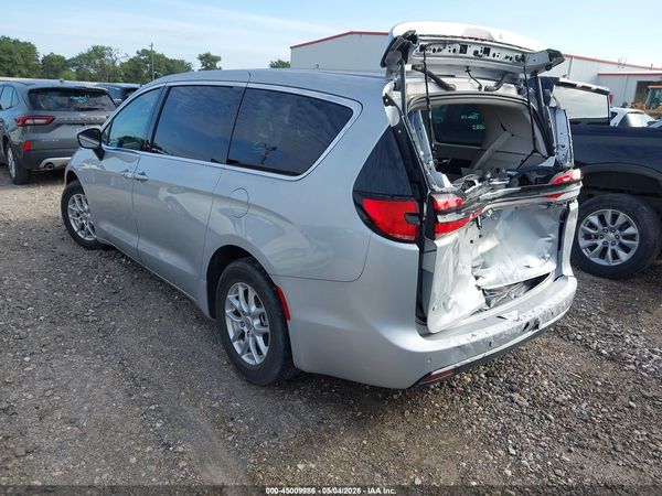 2023 CHRYSLER PACIFICA TOURING L — I3