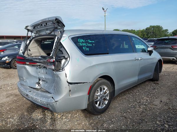 2023 CHRYSLER PACIFICA TOURING L — I4