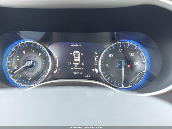 2023 CHRYSLER PACIFICA TOURING L — I7