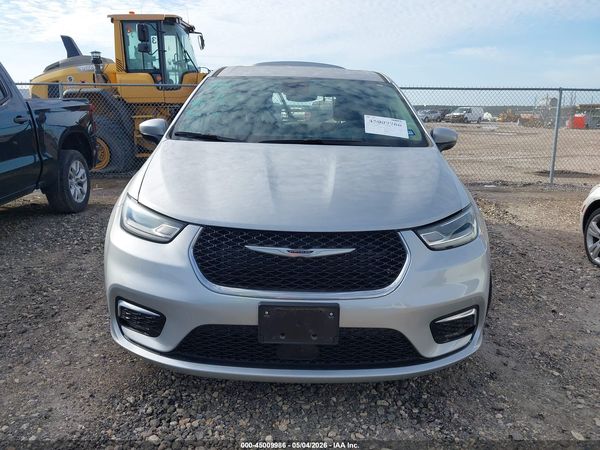2023 CHRYSLER PACIFICA TOURING L — I115