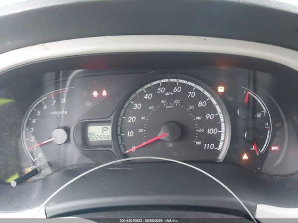 2014 TOYOTA SIENNA LE V6 8 PASSENGER