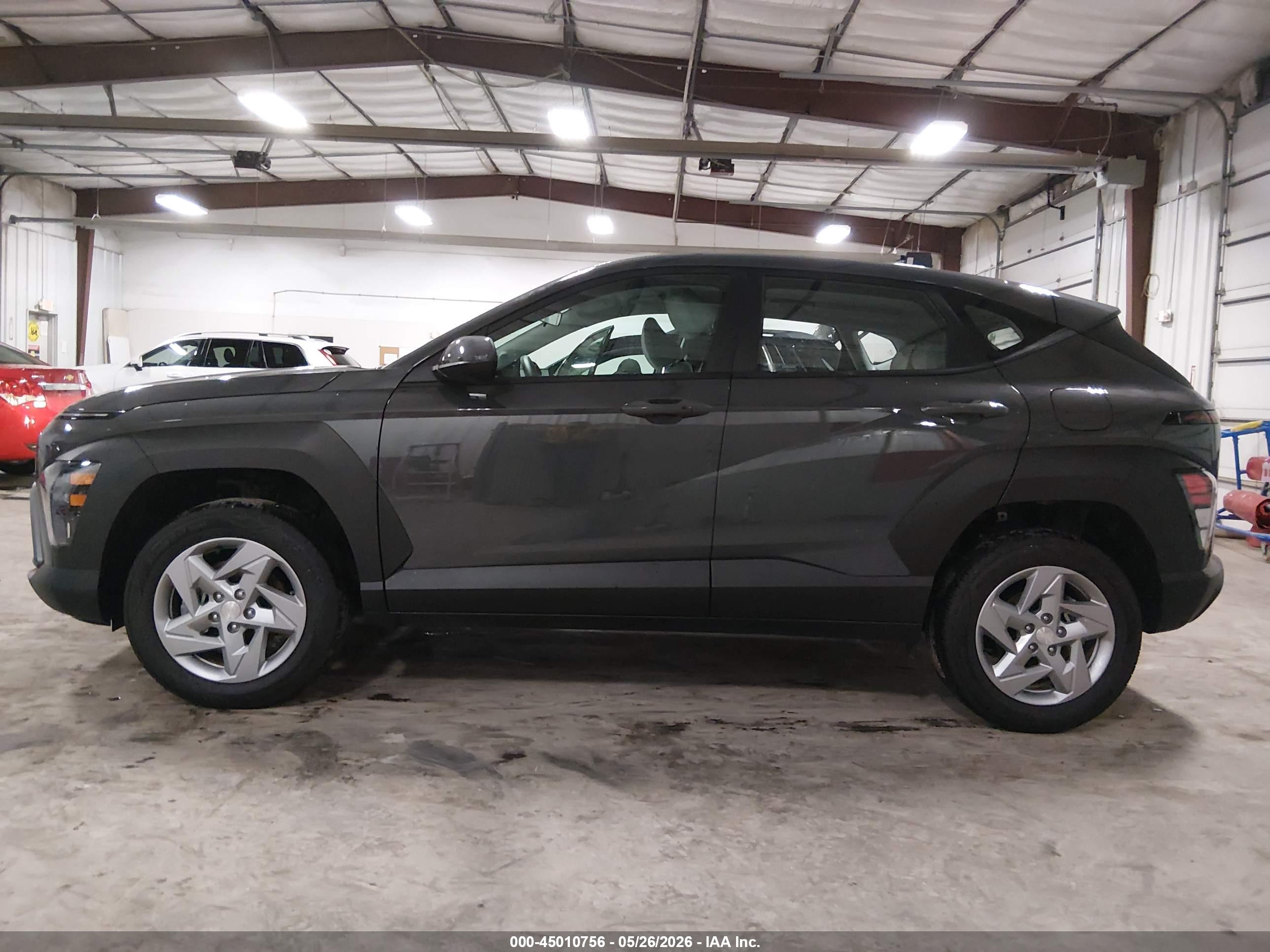 2025 HYUNDAI KONA SE