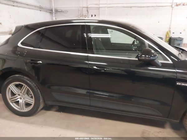 2015 PORSCHE MACAN S