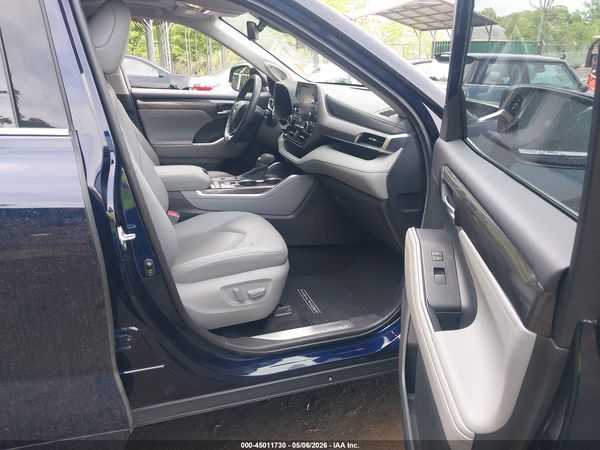 2020 TOYOTA HIGHLANDER LIMITED