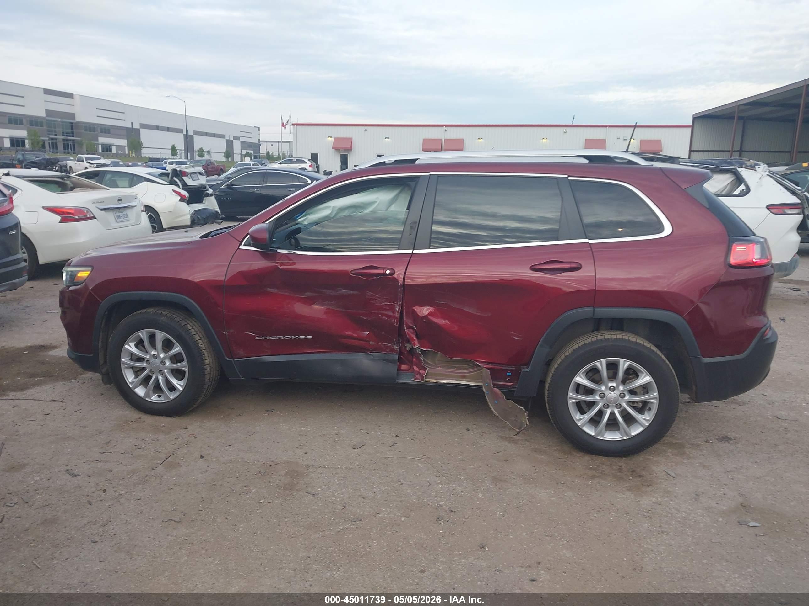 2019 JEEP CHEROKEE LATITUDE FWD