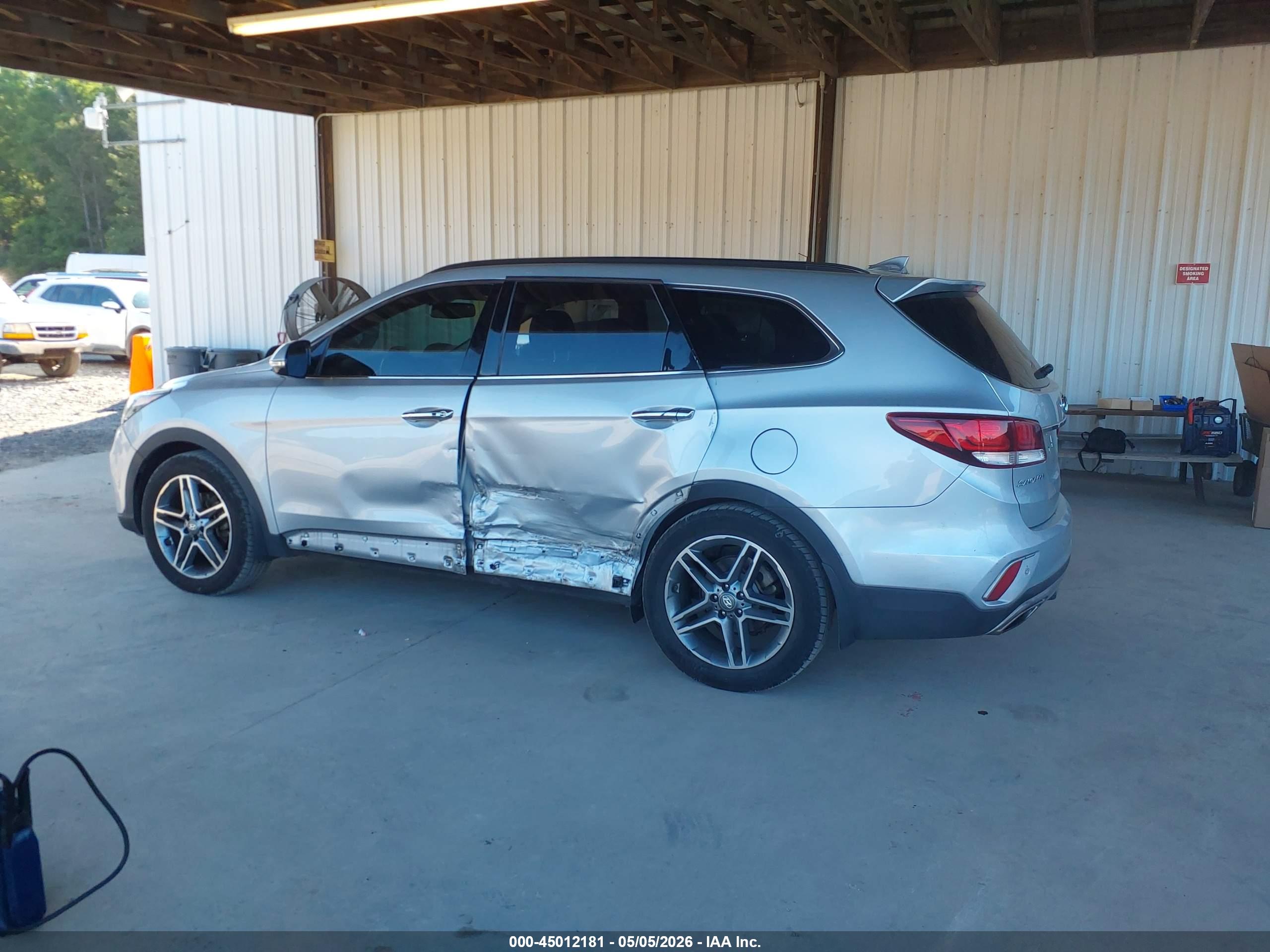 2018 HYUNDAI SANTA FE SE/LIMITED