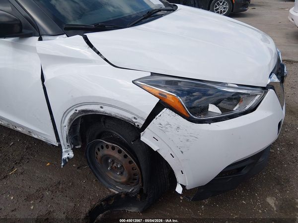 2019 NISSAN KICKS S — I6
