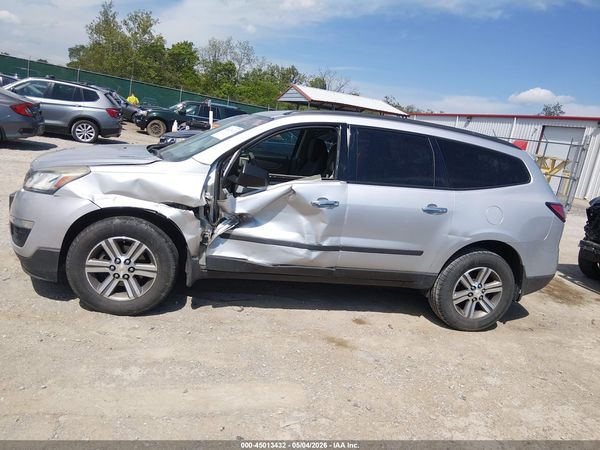 2017 CHEVROLET TRAVERSE LS — I117