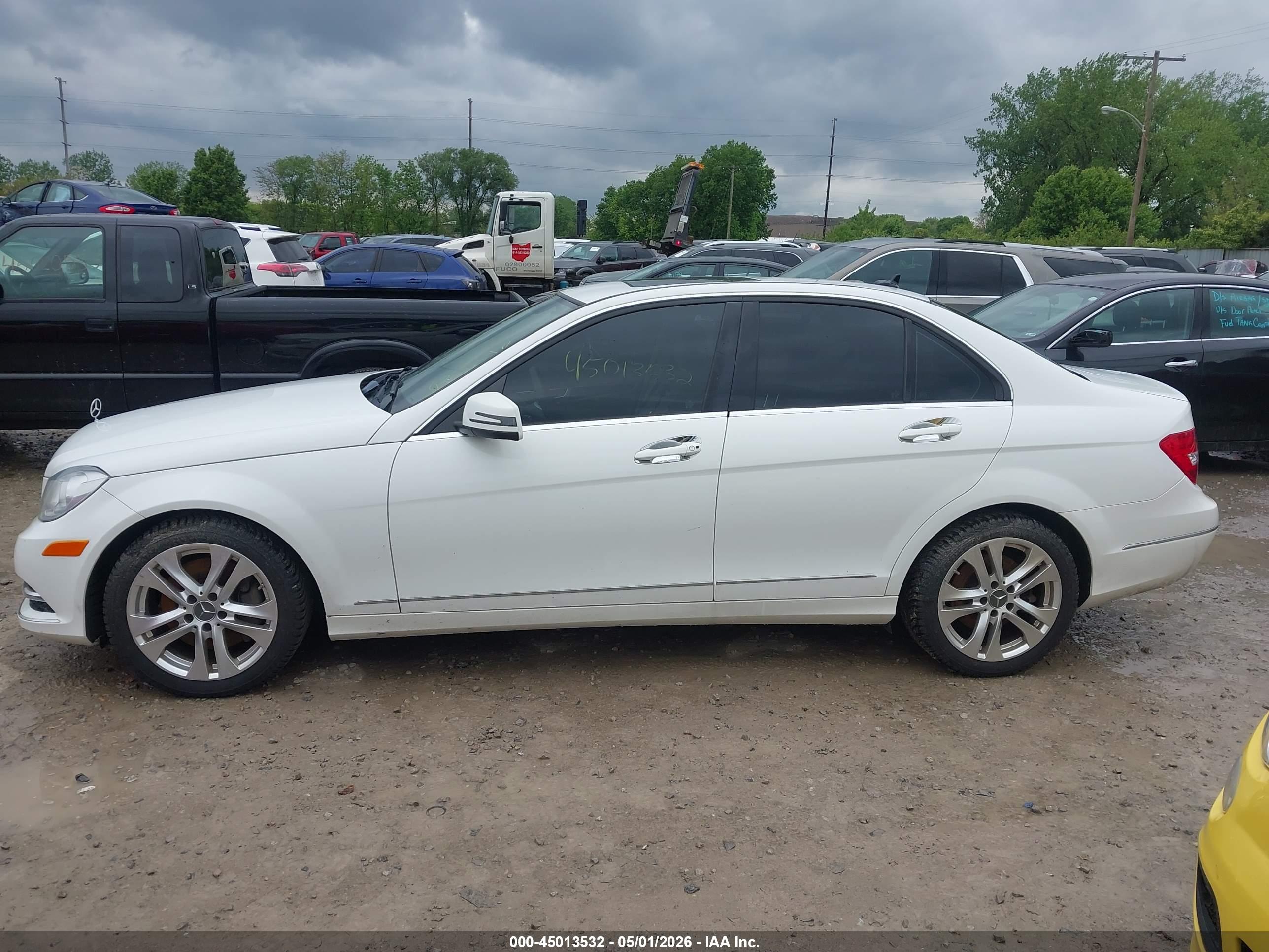 2013 MERCEDES-BENZ C 300 LUXURY 4MATIC