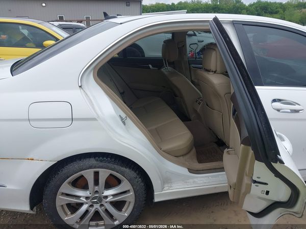 2013 MERCEDES-BENZ C 300 LUXURY 4MATIC