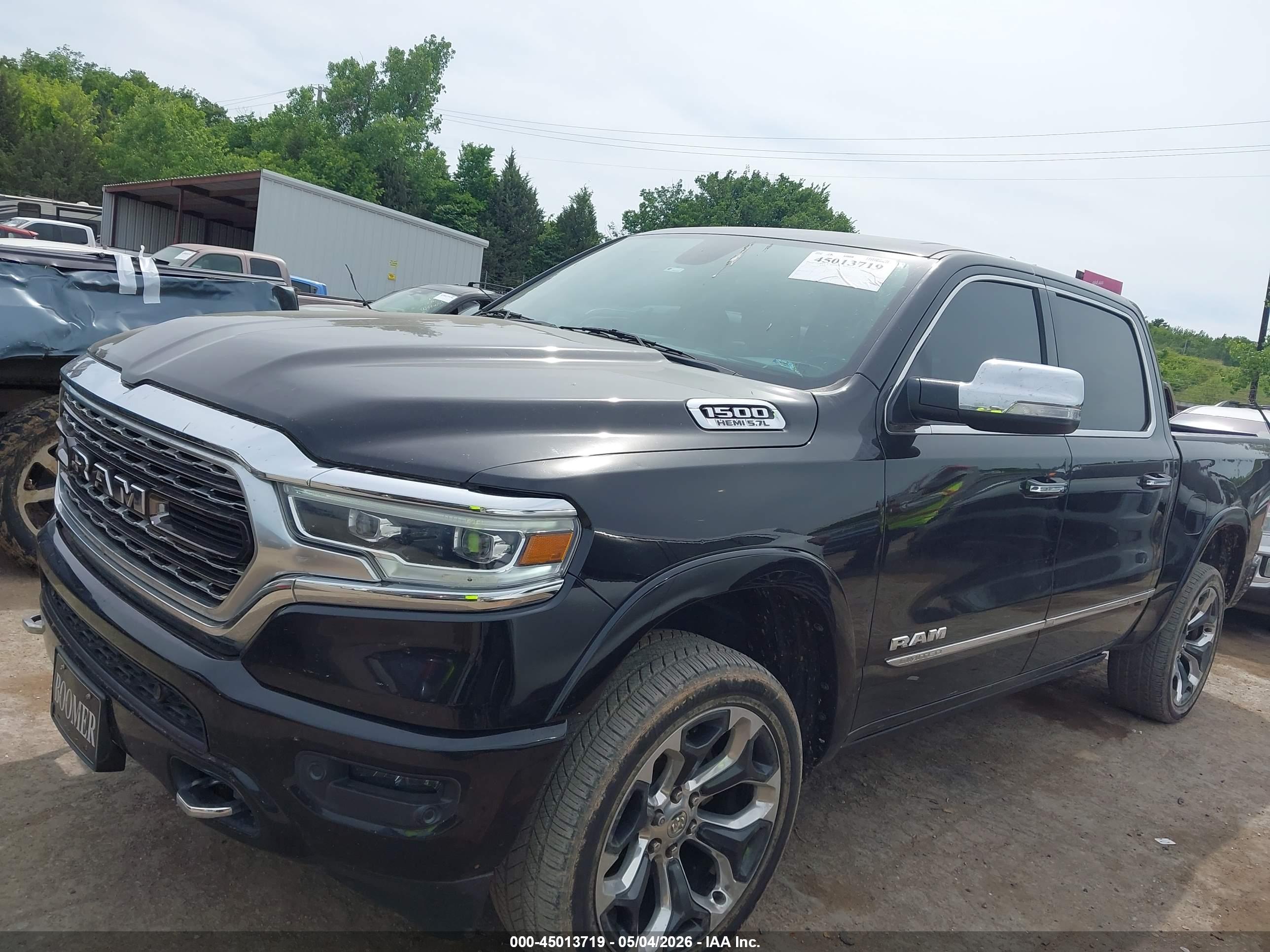 2019 RAM 1500 LIMITED  4X4 5'7 BOX