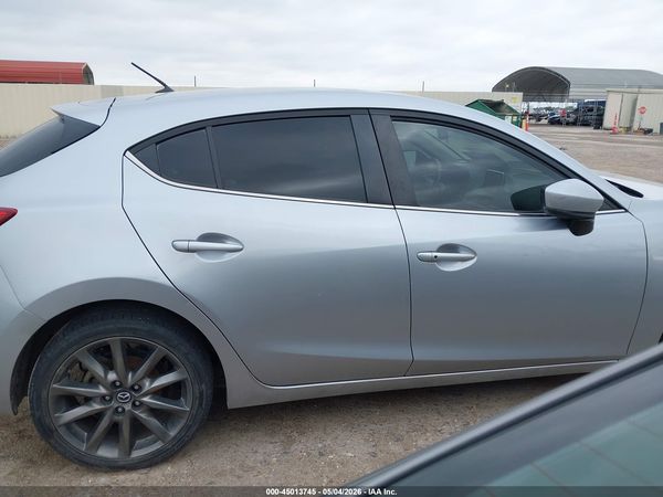 2018 MAZDA MAZDA3 TOURING