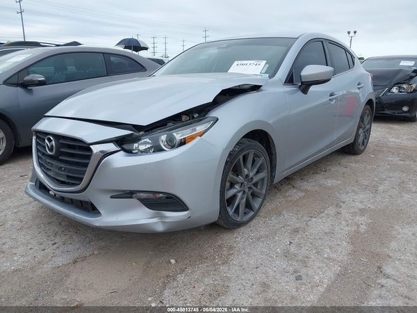 2018 MAZDA MAZDA3 TOURING