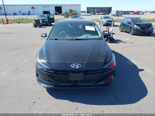 2023 HYUNDAI ELANTRA SE