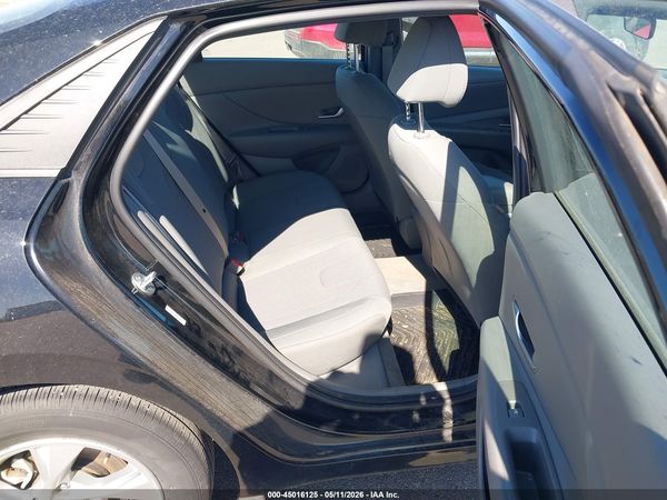 2023 HYUNDAI ELANTRA SE