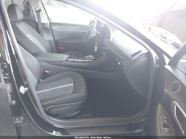 2022 HYUNDAI SONATA SE