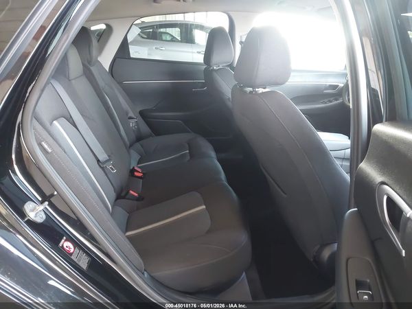 2022 HYUNDAI SONATA SE