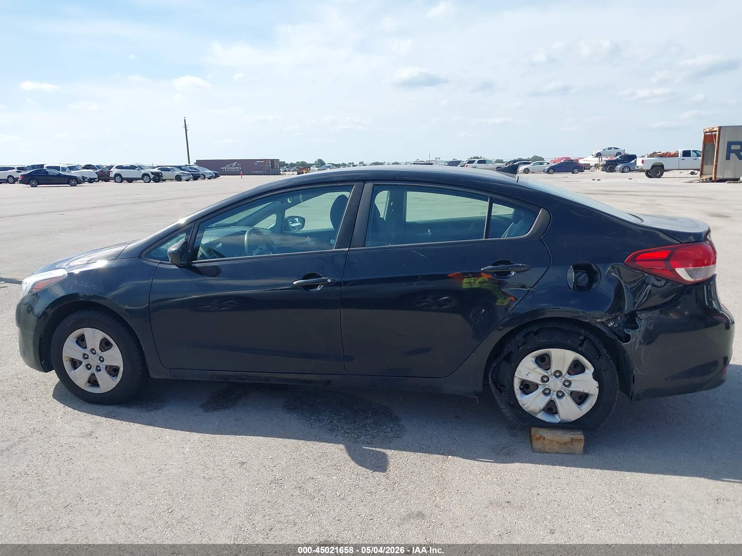 2017 KIA FORTE LX