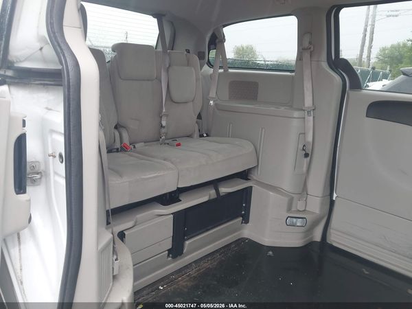 2017 DODGE GRAND CARAVAN SE — I8