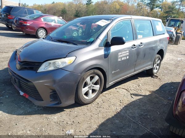 2018 TOYOTA SIENNA — I2