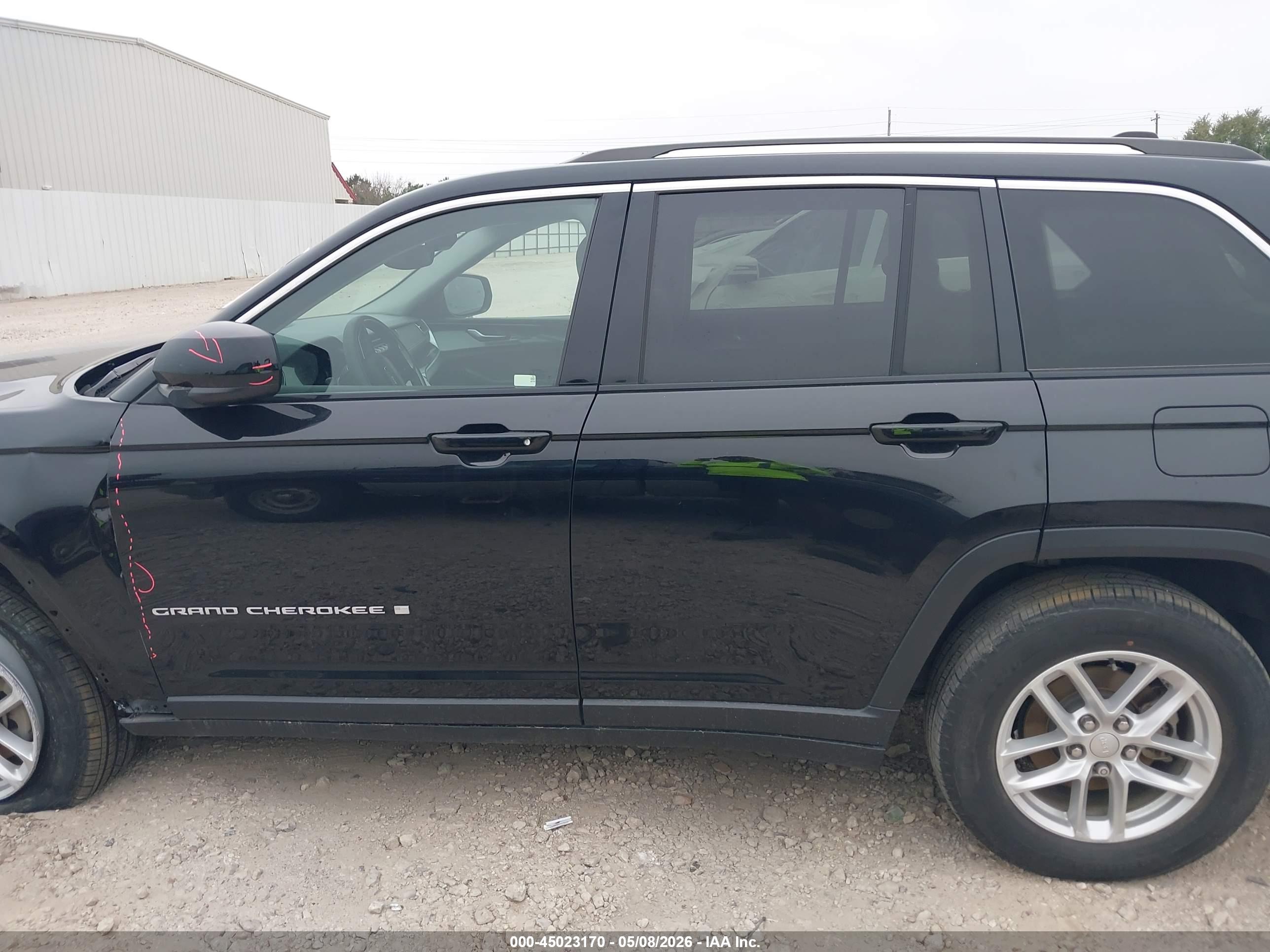 2023 JEEP GRAND CHEROKEE LAREDO 4X2