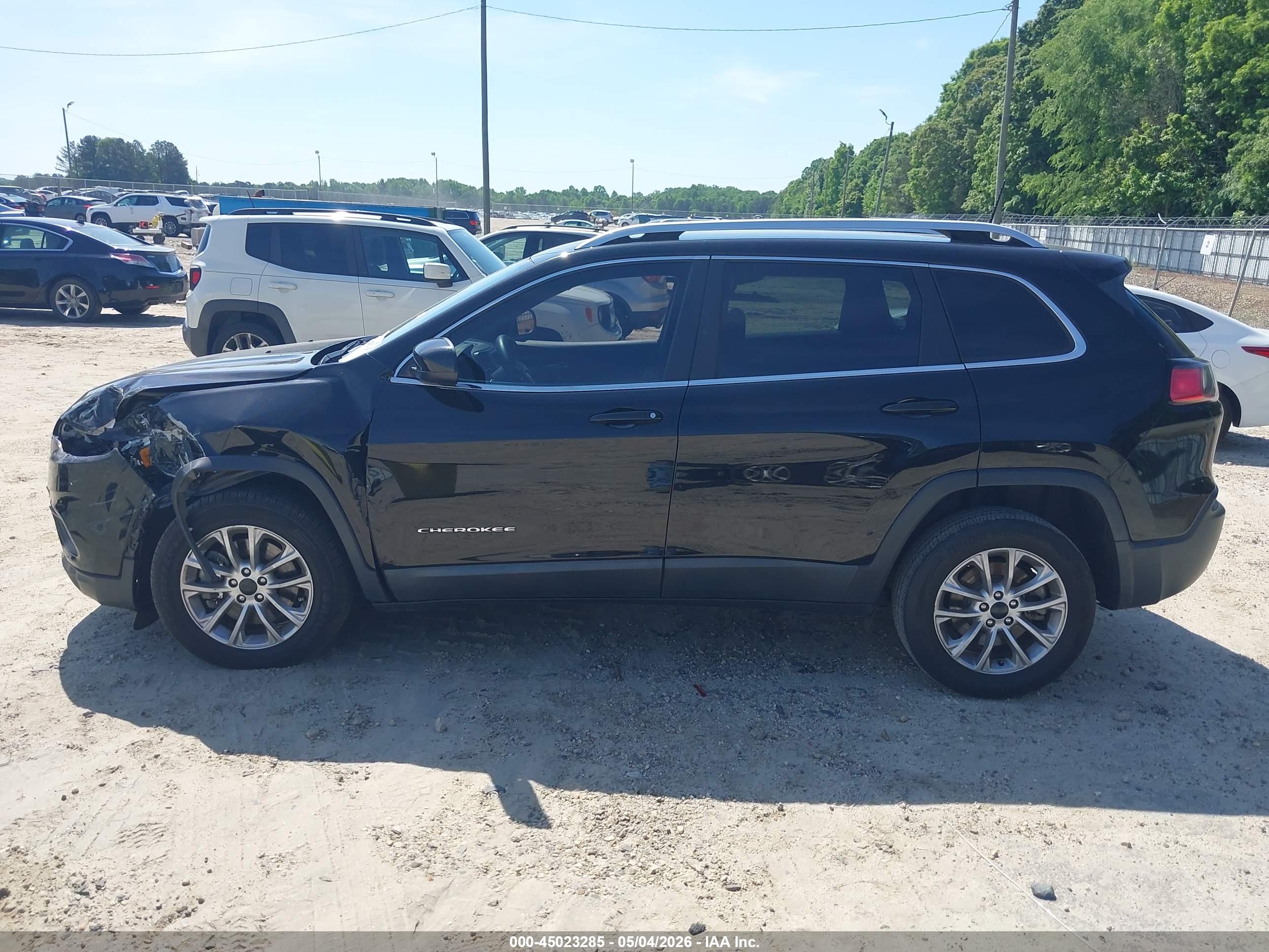 2019 JEEP CHEROKEE LATITUDE FWD